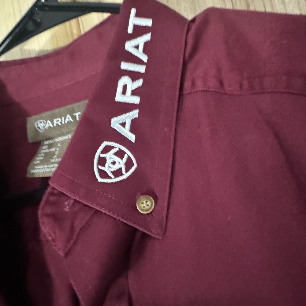 Ariat button down - Picture 5 of 6